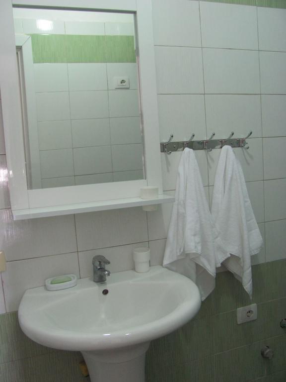 Sea Breeze Apartment Bougainville Bay Саранда Екстер'єр фото